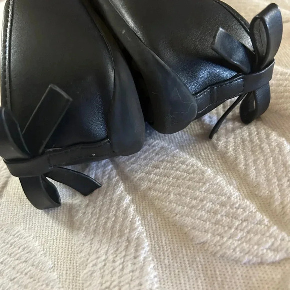 EUC Wonder Nation size 4 black Mary Jane flats size 4 youth. Round toe. Strap - Picture 2 of 6